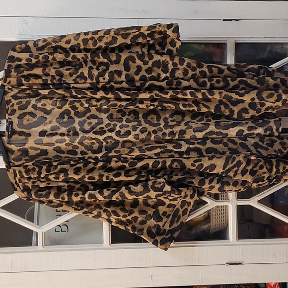 Heimish Other - Leopard Print Thin Kimono Shell